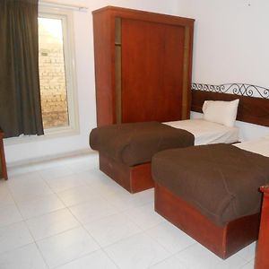 Budget King Room